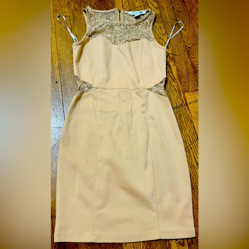 Forever 21 - Picture 2 of 2